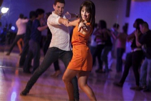  Cómo bailar bien salsa