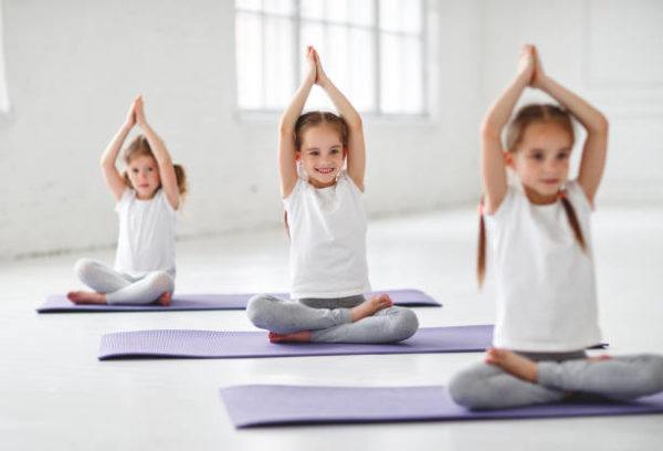 Yoga para ninos beneficios consejos y las mejores posturas